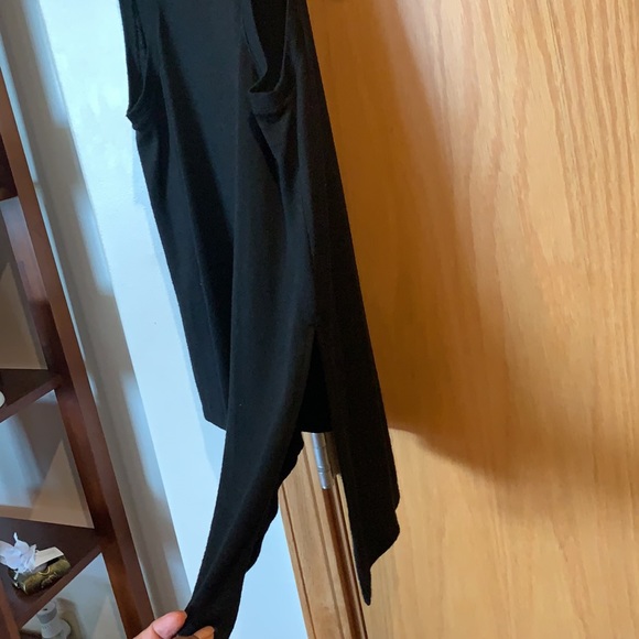 Market & Spruce Vreelan Side Knot Knit Top - Picture 3 of 6